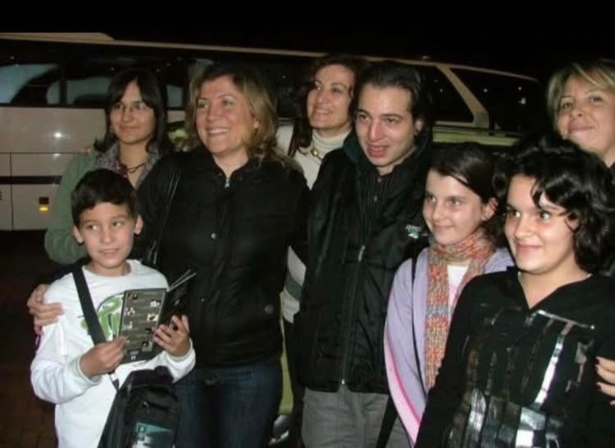 Dünyaca ünlü piyanist Fazıl Say ve kurucumuz Berna Kavlak öğrencileri ile birlikte